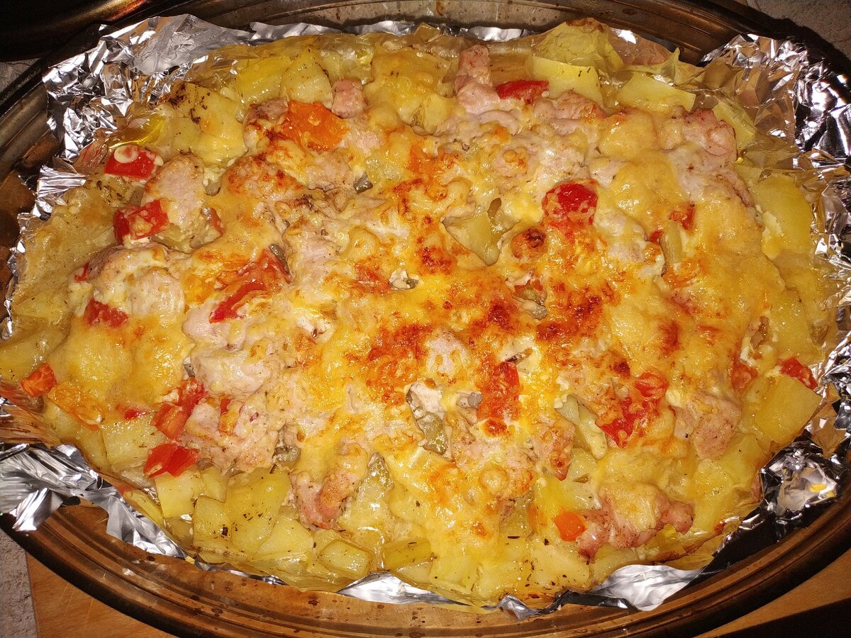 Сочный картофель под индейкой