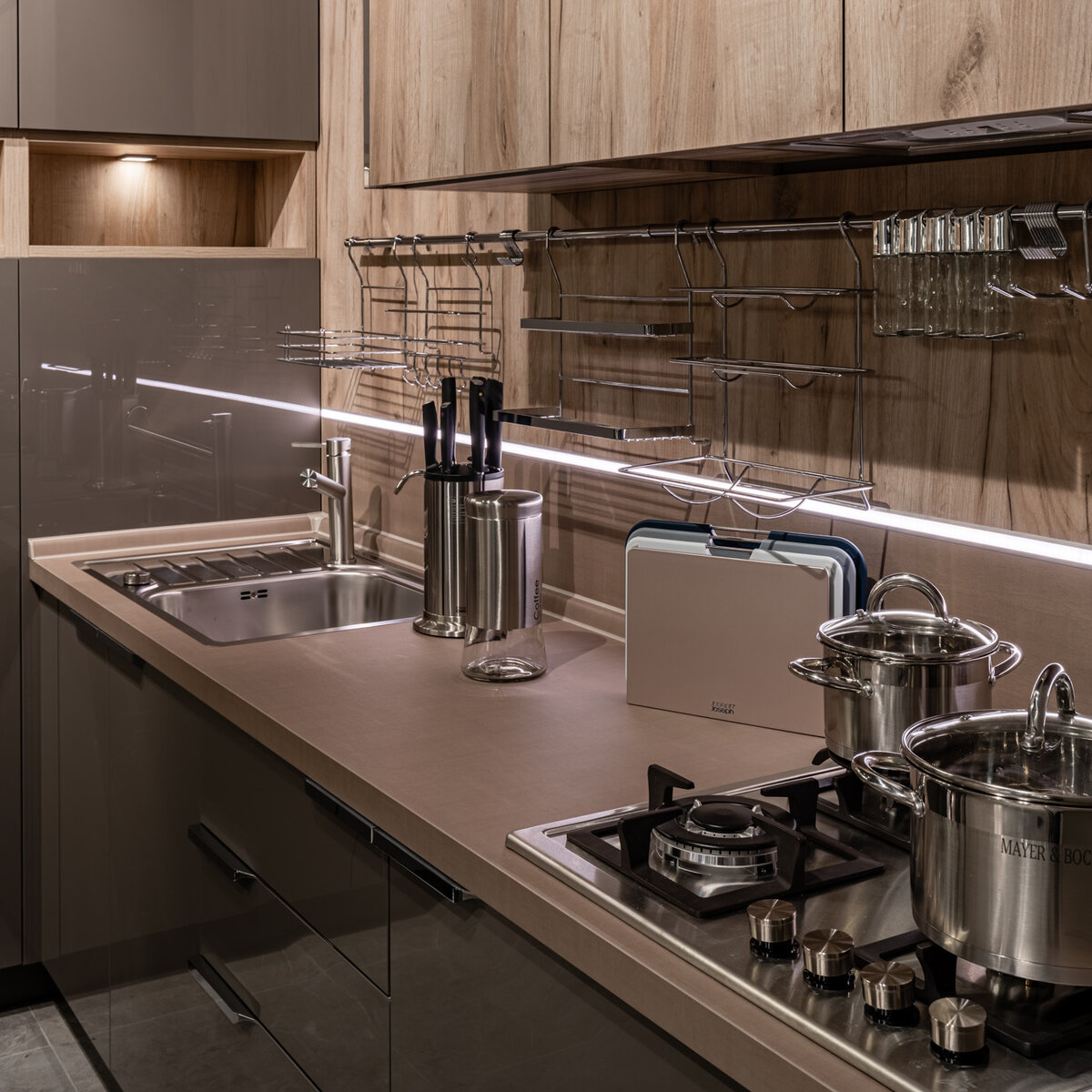 Столешница из ДСП оттенка «штукатурка серо-бежевая»