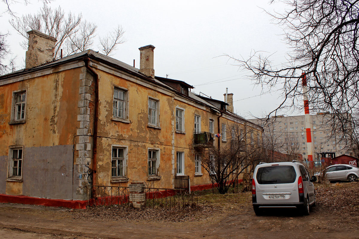 В каких домах живут люди всего в 10 километрах от Москвы: показываю |  Горожанин | Дзен