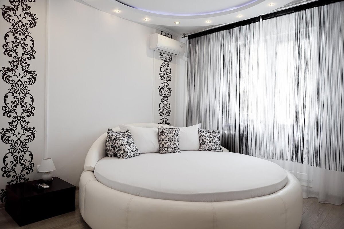 Круглая кровать в интерьере спальни (50 фото): интересные модели и материалы