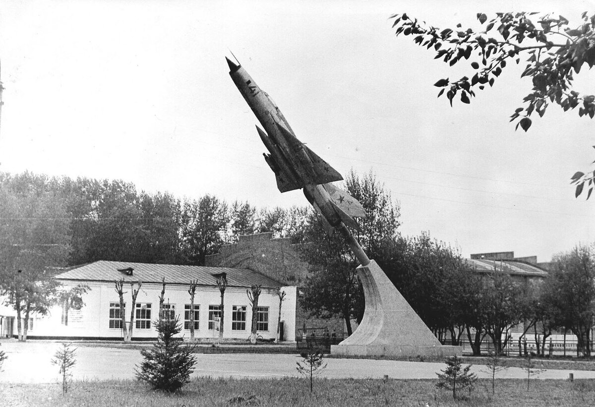 пермское вату им ленинского комсомола. военное авиационно техническое училище. квату калининград военное училище. васильковское военное авиационно-техническое училище выпуск 1990. авату ачинск выпуск.