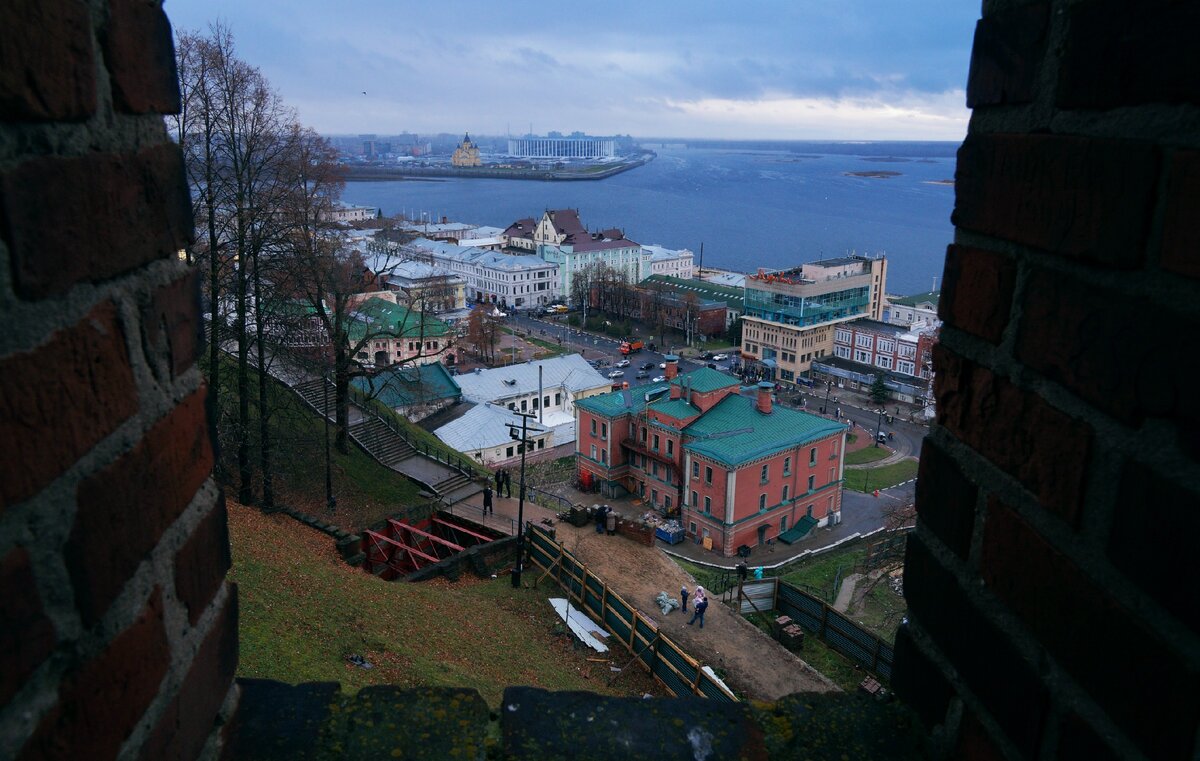 Вид на стрелку, где раньше стояла Нижегородская ярмарка