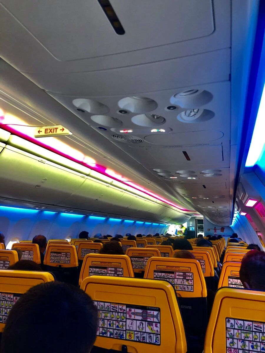 Салон самолета