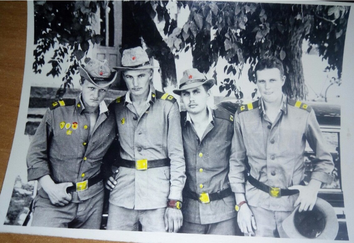 Кушка сентябрь 1979г я рядовой.