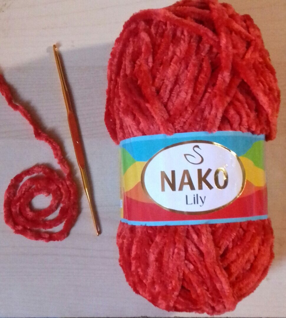 Плюшевая Nako Lily