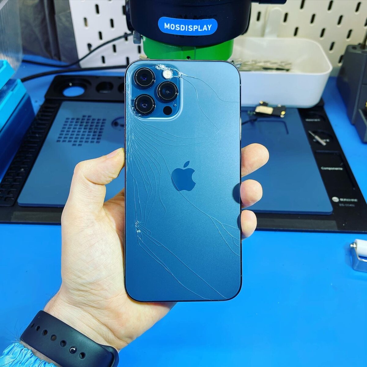 Замена стекла iPhone 12 Pro Max лазером (ВИДЕО) | Mosdisplay | Дзен