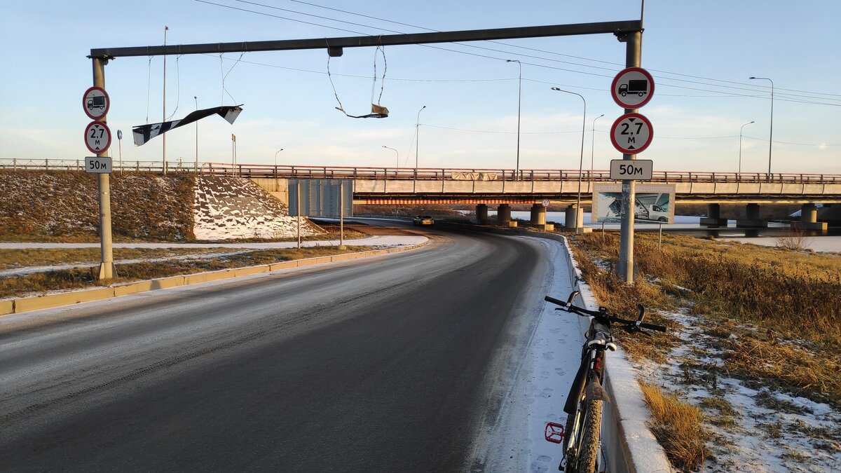 Мост глупости" в Санкт-Петербурге. Источник: https://twitter.com/FoolsBridge 