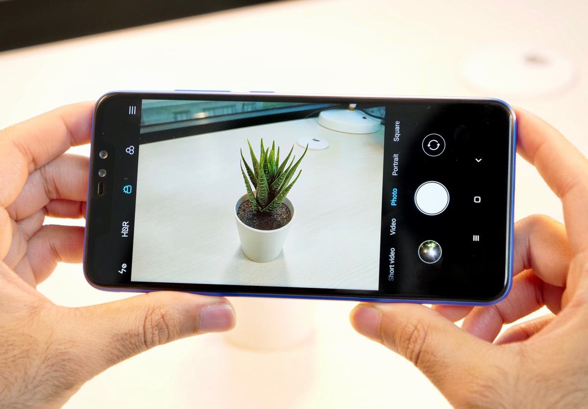 Асус смартфоны 2023. Самсунг блэкберри. Lg nexus 5 фронтальная камера. Приложение камера. Андроид с хорошей камерой.