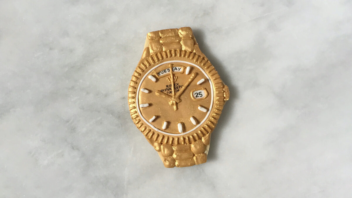 Печенье в форме наручных золотых часов Rolex DayDate