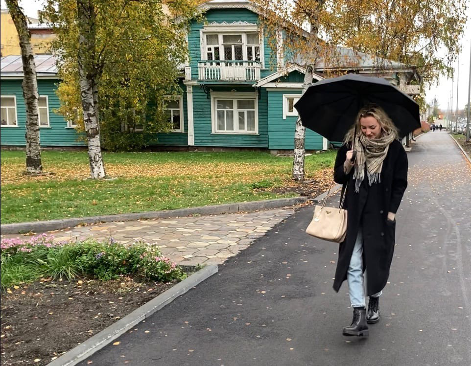 Много хорошо сохранившихся домов деревянного зодчества 