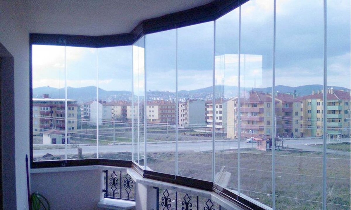 Остекление балкона и лоджии. Фото 1.