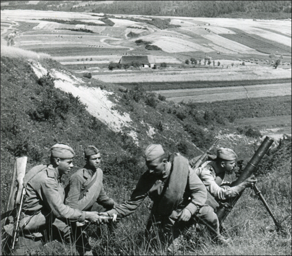 Отечественная оборона. Курская битва Великая Отечественная война 1941-1945. 82 Мм миномет 1941. Курская дуга 1941. Минометчики 120 мм Курская битва.