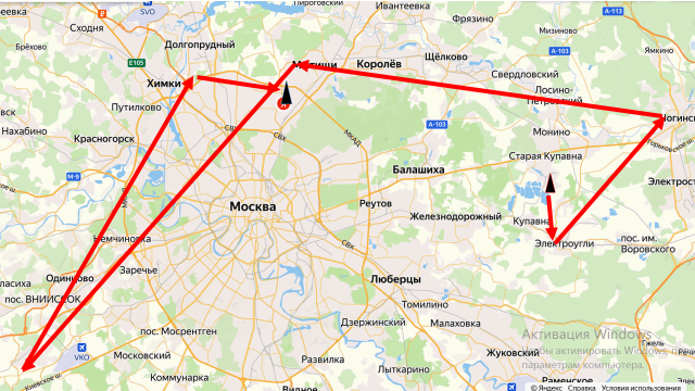 Треугольник в правой части рисунка - это место отправления посылки. Стрелкам показано передвижение посылки. Треугольник наверху - место прибытия посылки.