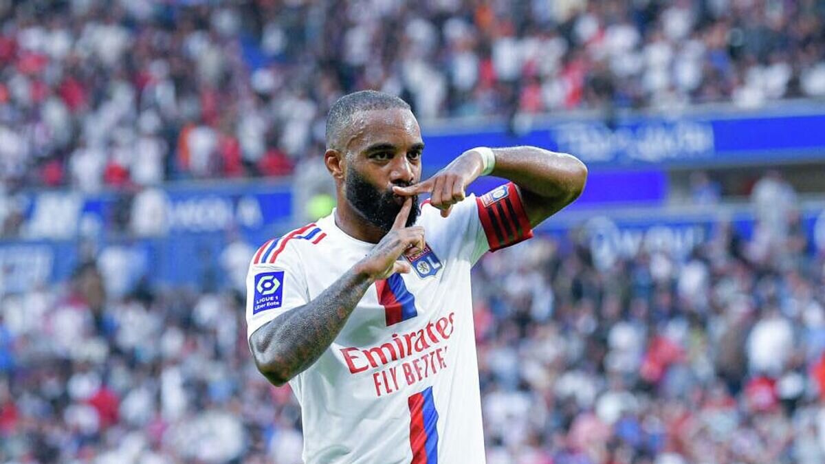    Нападающий клуба "Лион" Александр Ляказетт© пресс-служба клуба "Лион"