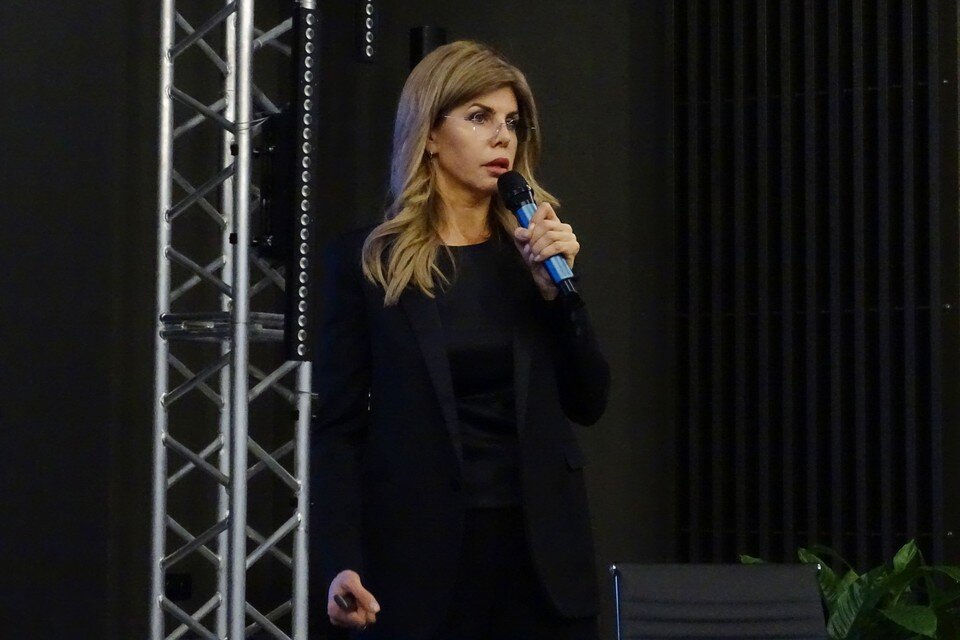     На итоговом брифинге Евгения Уваркина рассказала о планах на 2023-2024 г Юлия КЛЮЕВА