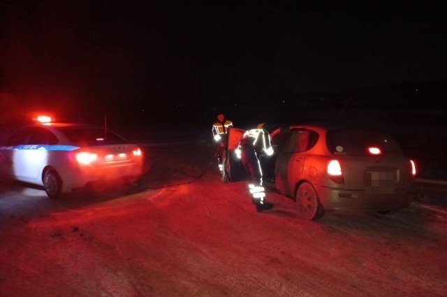    Правда, что на трассе М5 из-за холодов начали замерзать люди в машинах?