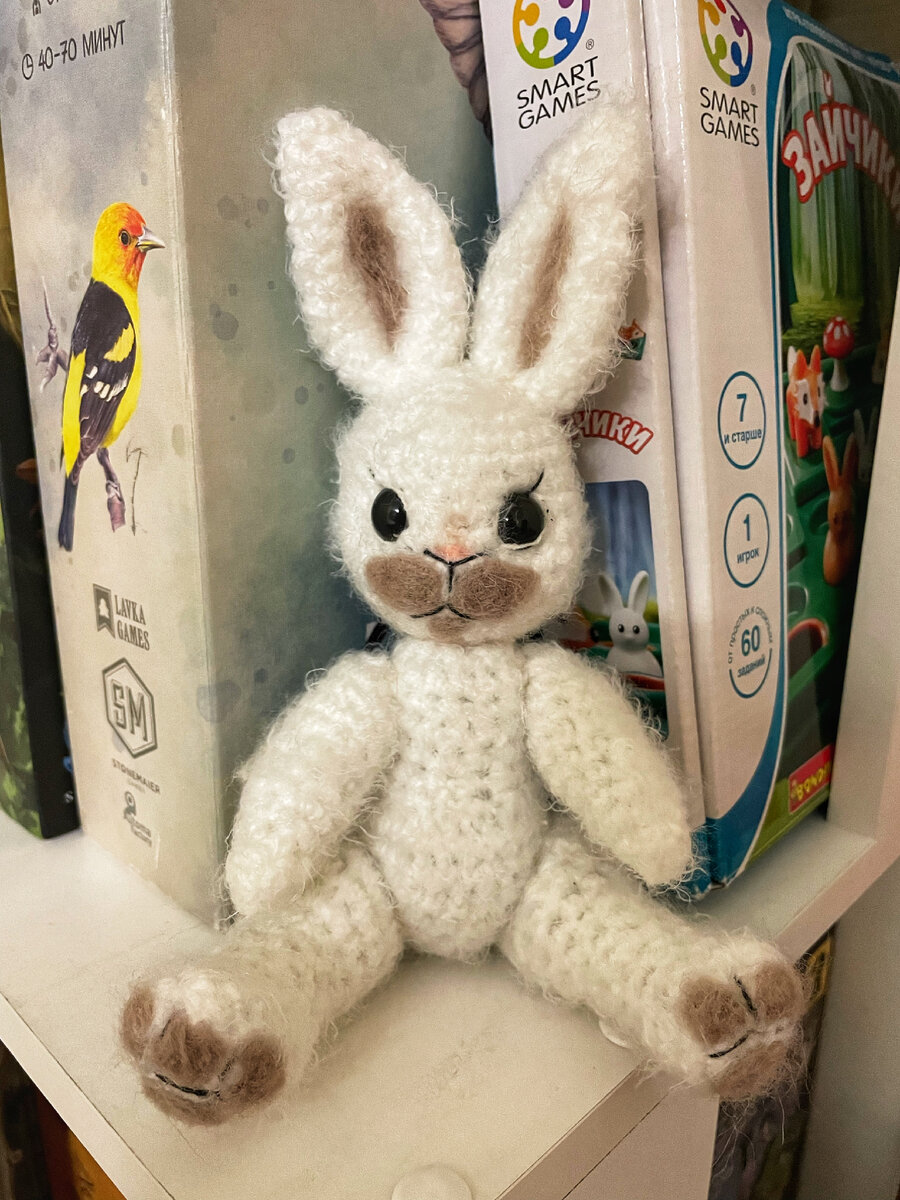 Заяц связан автором