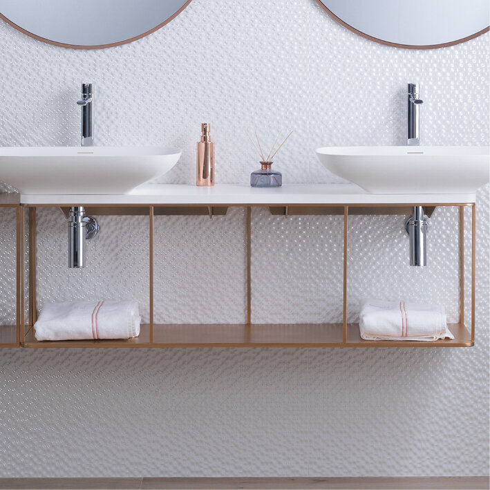 Полки для хранения в ванной