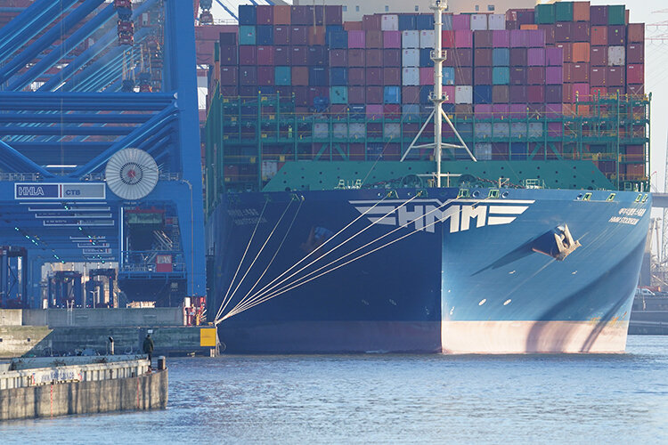 «На внешнем рынке так называемый дисконт связан с ростом расходов на транспортировку грузов морем (в первую очередь на фрахт). Этот вид расходов сейчас возрастет. Для полноценного парирования в полной мере таких рисков нам необходимо собственное судостроение» Фото: Marcus Brandt/dpa / www.globallookpress.com