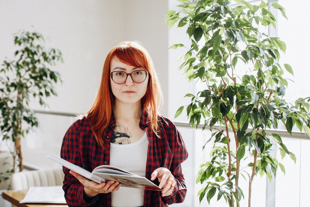 Специально на обложку выбрала фото погрустнее, т.к. разговор на не радостную тему сегодня - предупреждения на Дзене.