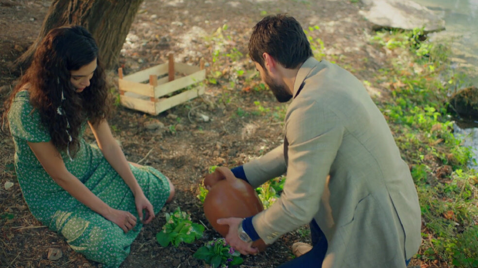 Джихан ветреный. Ветреный холм турецкий 52. Фырат ветреный. Элиф ветреный. Фюсун ветреный.