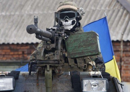    Украинский военнослужащий Романюк требует выкуп за пленного российского солдата