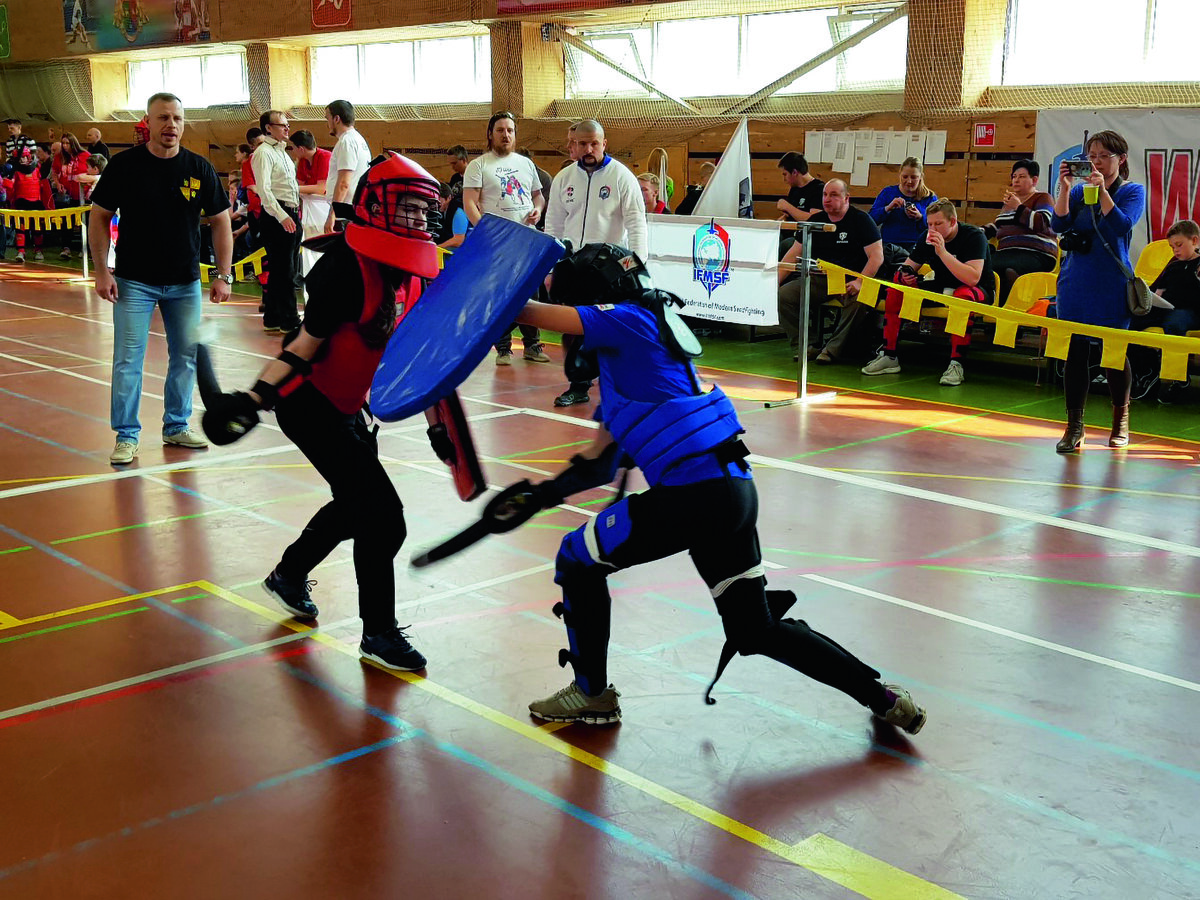 Бои ведутся в полный контакт и для безопасности бойцы используют современную защитную экипировку (фото из архивов ФСМБ РФ)