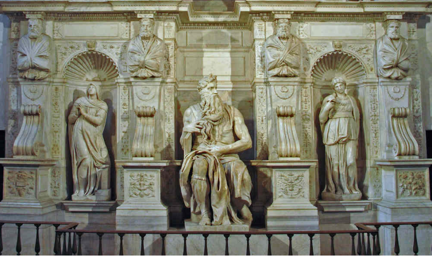 Скульптуры украшают гробницу Юлия -второго. Сестры Рахиль, Лия и Моисей. Автор Микелеанджело