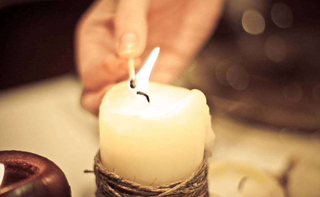 Магические свечи. Ритуалы со свечами. Магические белые свечи. Ритуальные свечи. Стучит свеча