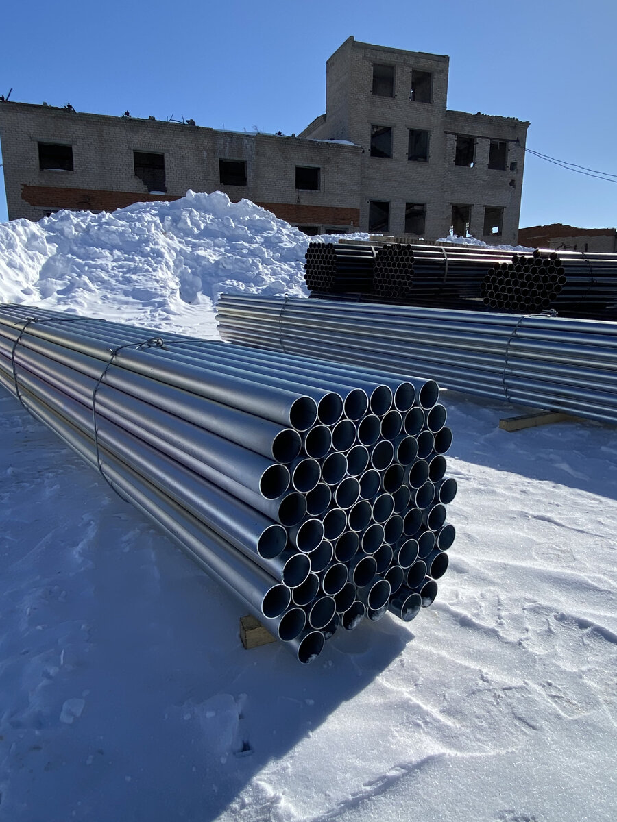 Трубы стальные оцинкованы гальваническим способом.