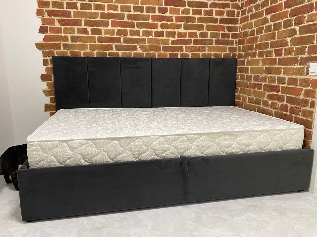 Более 50% клиентов при покупке кровати заказывают у нас анатомические матрасы.