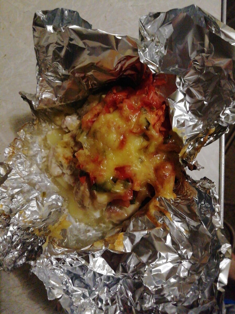 Много мяса немного овощей. 