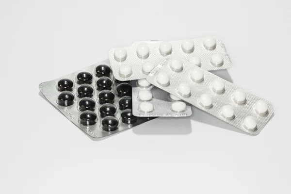 К таким лекарствам относятся гормоны и никотиновая кислота