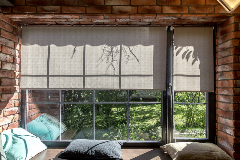 Оформление окон в стиле лофт