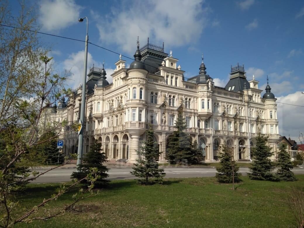 Смотрится как настоящий дворец в стиле Эклектика 