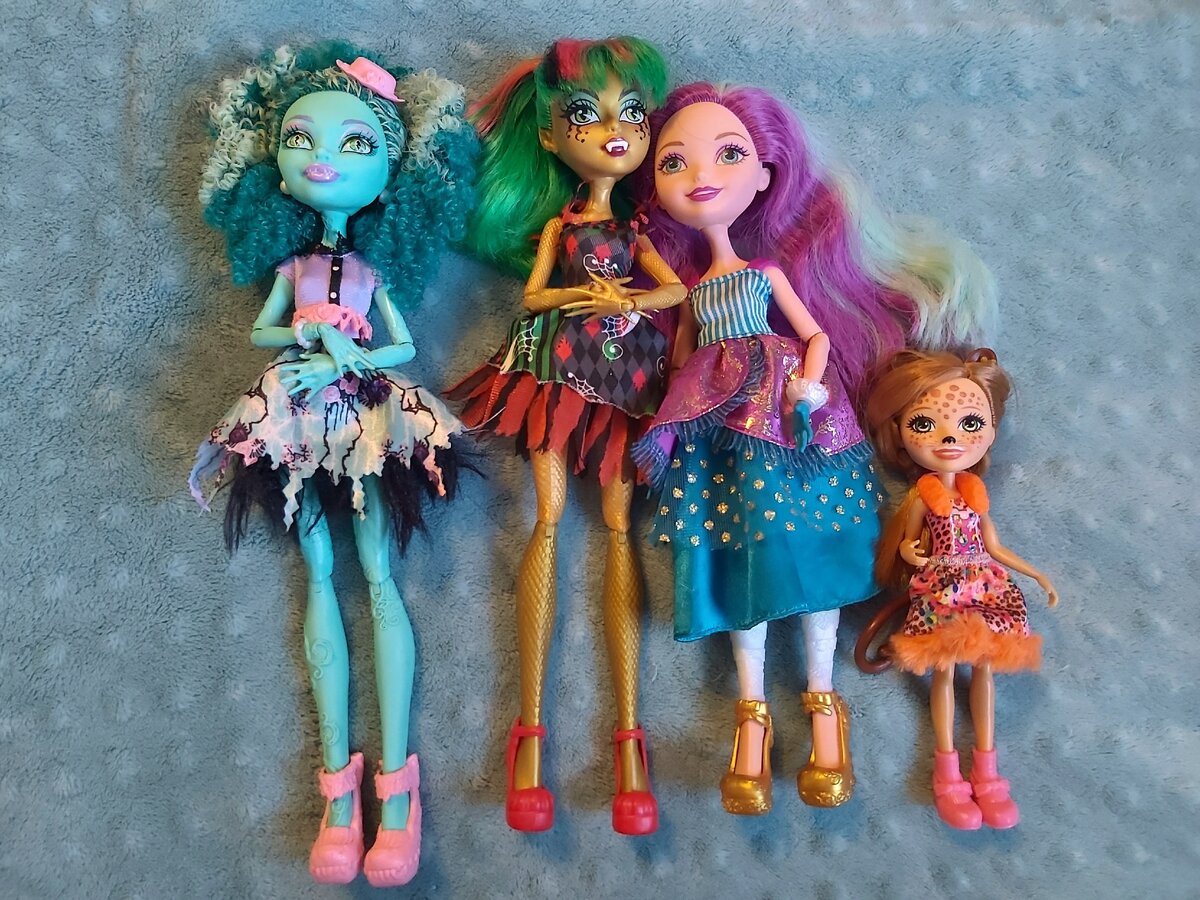 Куколки уже у меня дома.