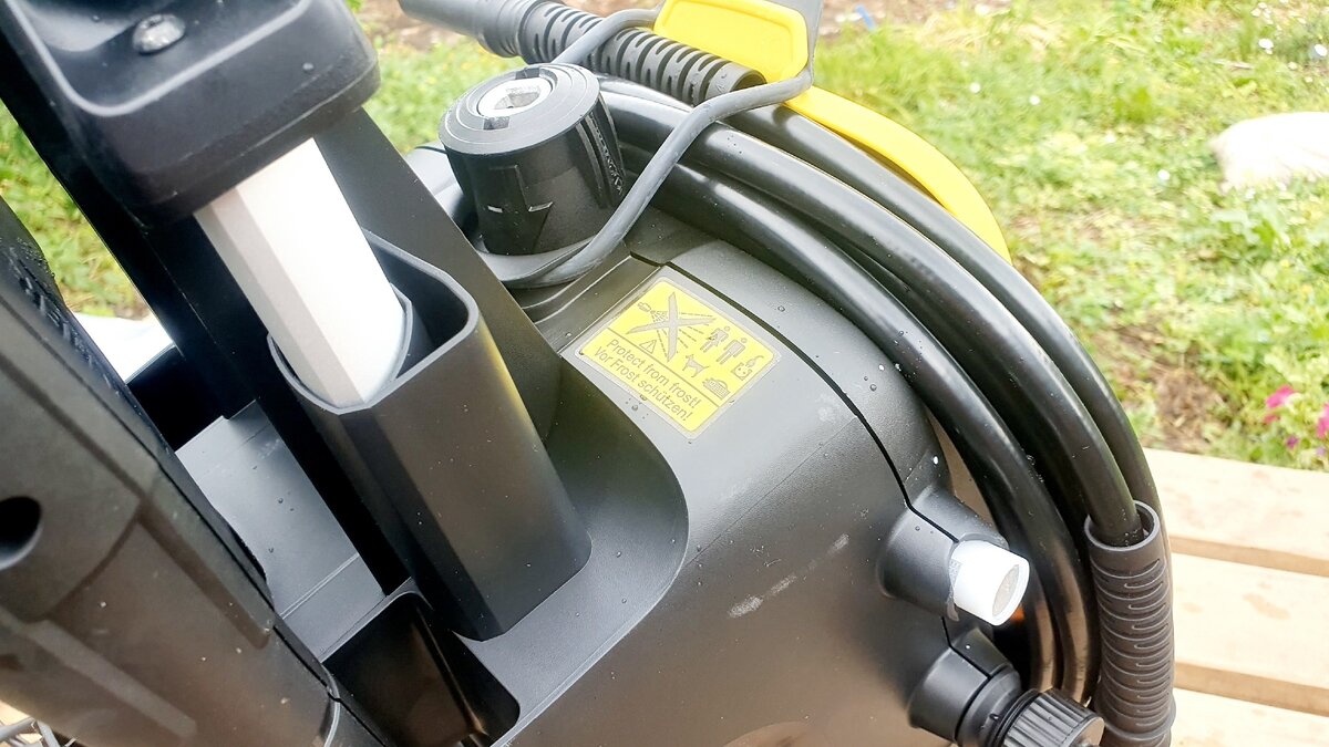 Показываю мощь KARCHER K5 COMPACT: Отмыл машину, резал асфальт, сдирал  деревянное покрытие. Множество применений для сада и дачи | Сантехника  вызывали? | Дзен