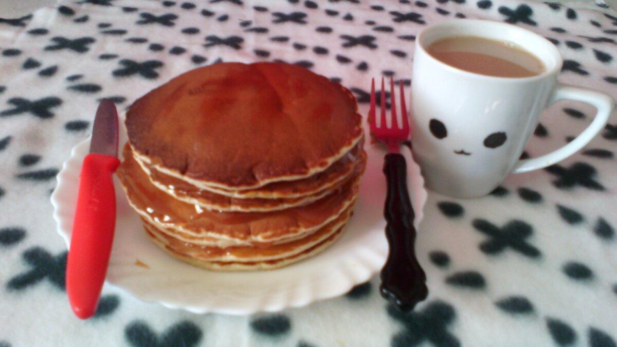 Панкейки с варёной сгущёнкой - авторский вариант оформления