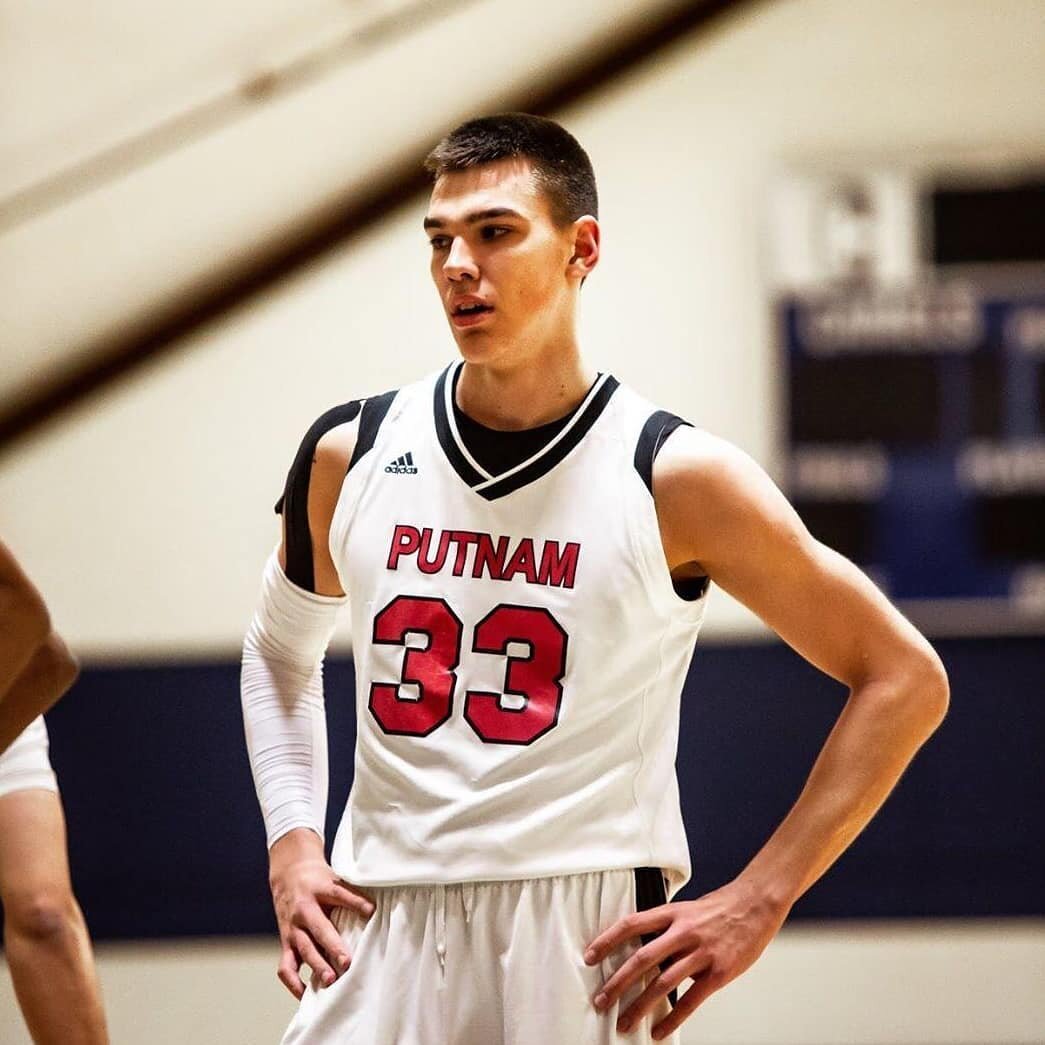 Владислав Голдин