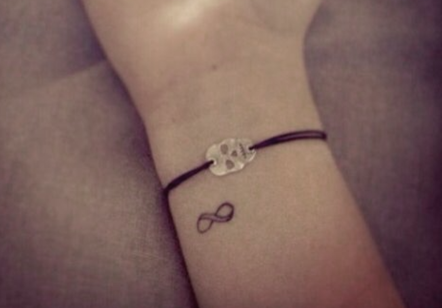 Cимвол бесконечности