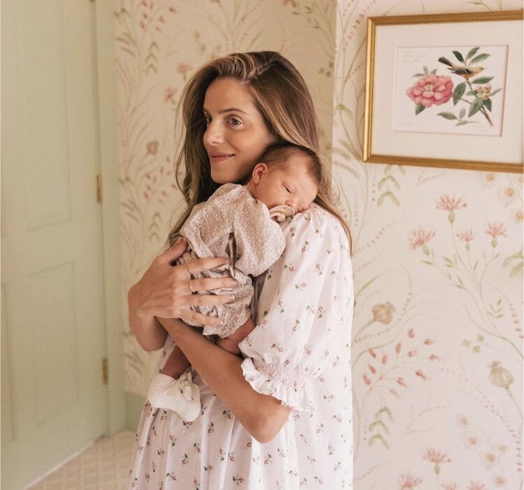 Подписывайтесь и ставьте лайк)