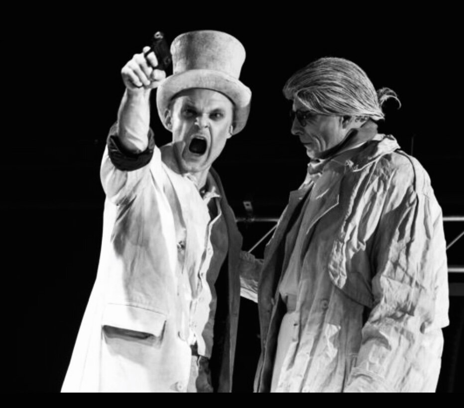 Фото со спектакля «Шесть характеров ненаписанной комедии»