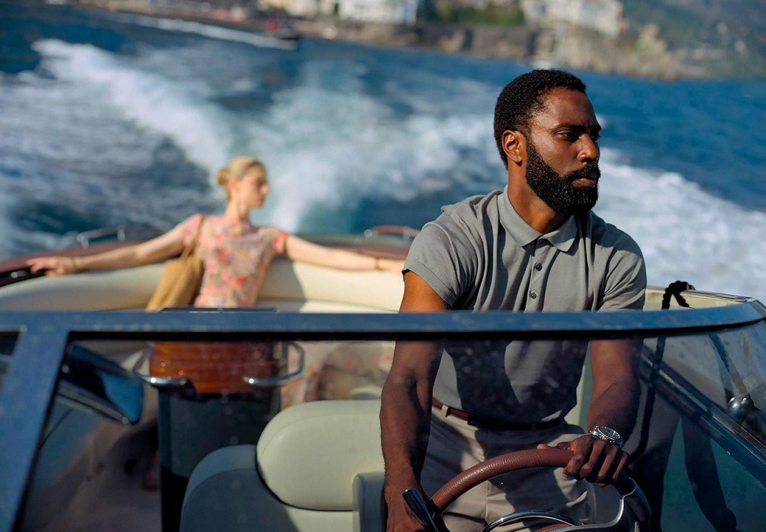 Кадр из фильма "Довод"