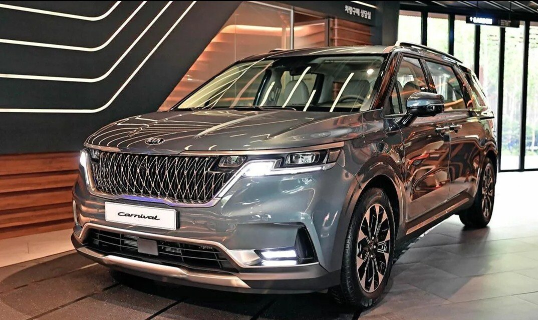 Новое поколение Kia Carnival