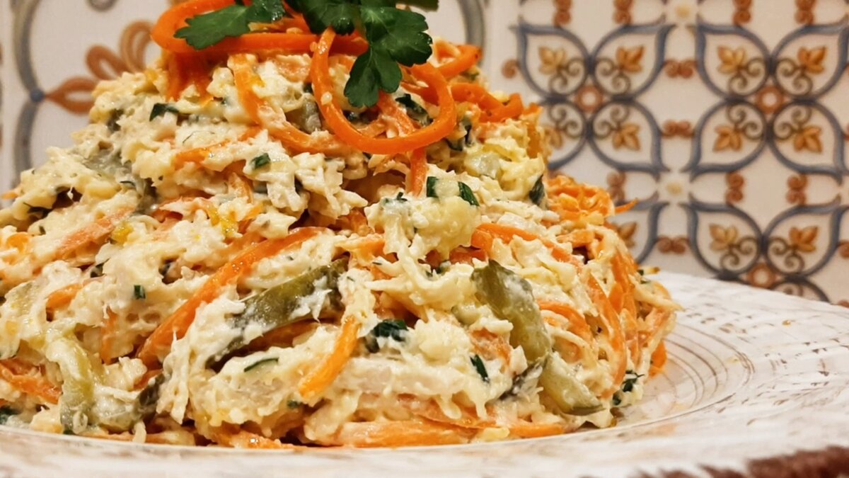 Салат из курицы, корейской моркови и свежего огурца – пошаговый рецепт приготовления с фото