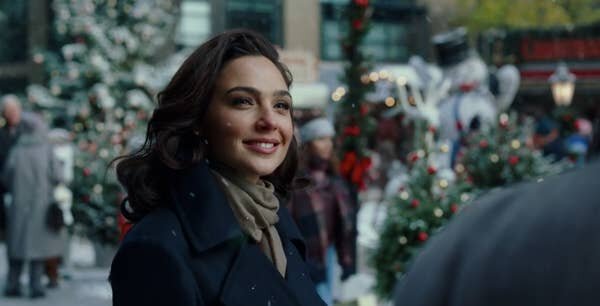Источник https://www.buzzfeed.com/noradominick/gal-gadot-family-in-wonder-woman-1984