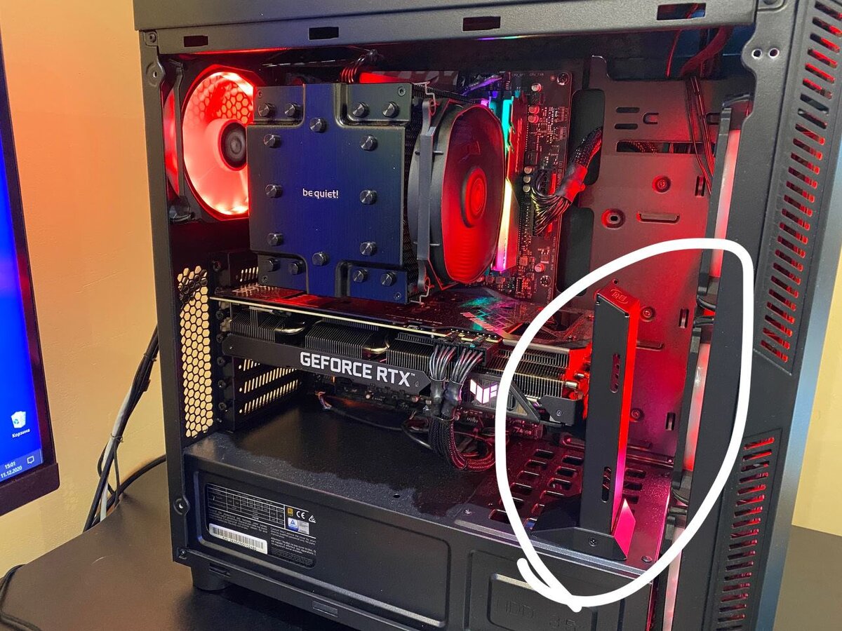 Купил и поставил подставку под видеокарту, чтобы она не провисала