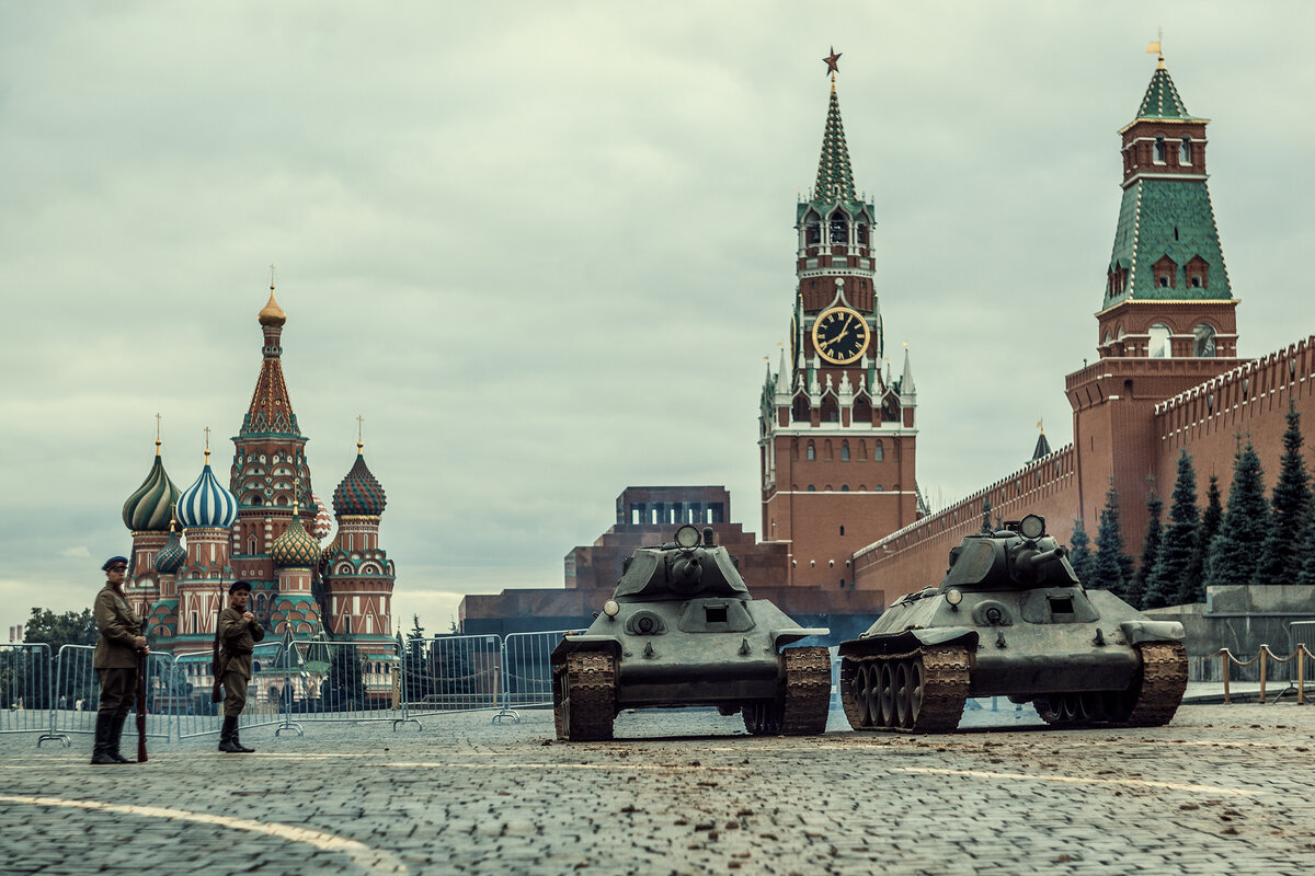 Т 34 на красной площади