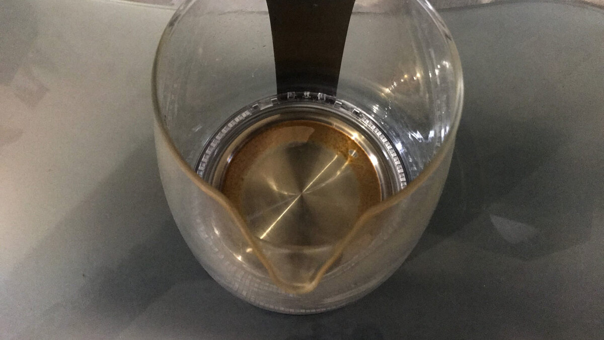 Изначальное состояние чайника (немного ржавчины)