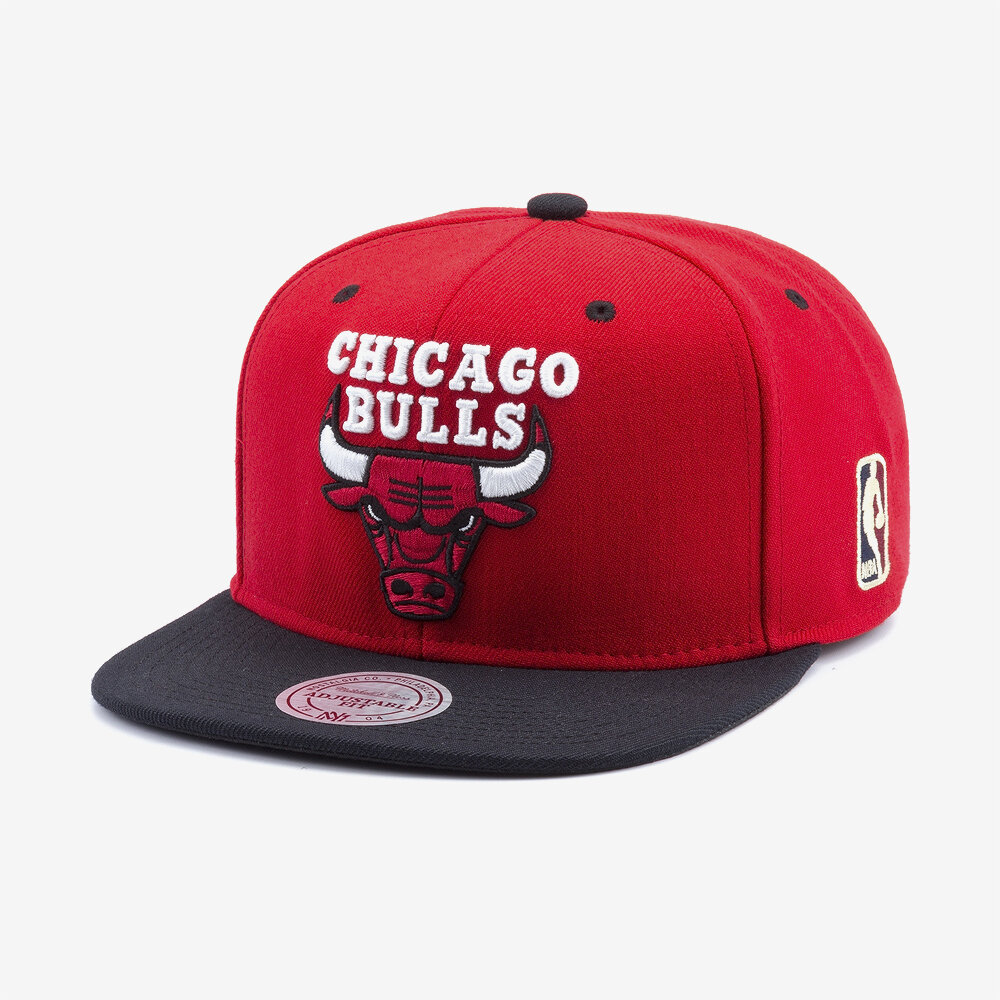 Кепка г. Бейсболка Mitchell & Ness Chicago bulls Black. Кепка Чикаго Буллз красная. Кепка Chicago bulls красная.